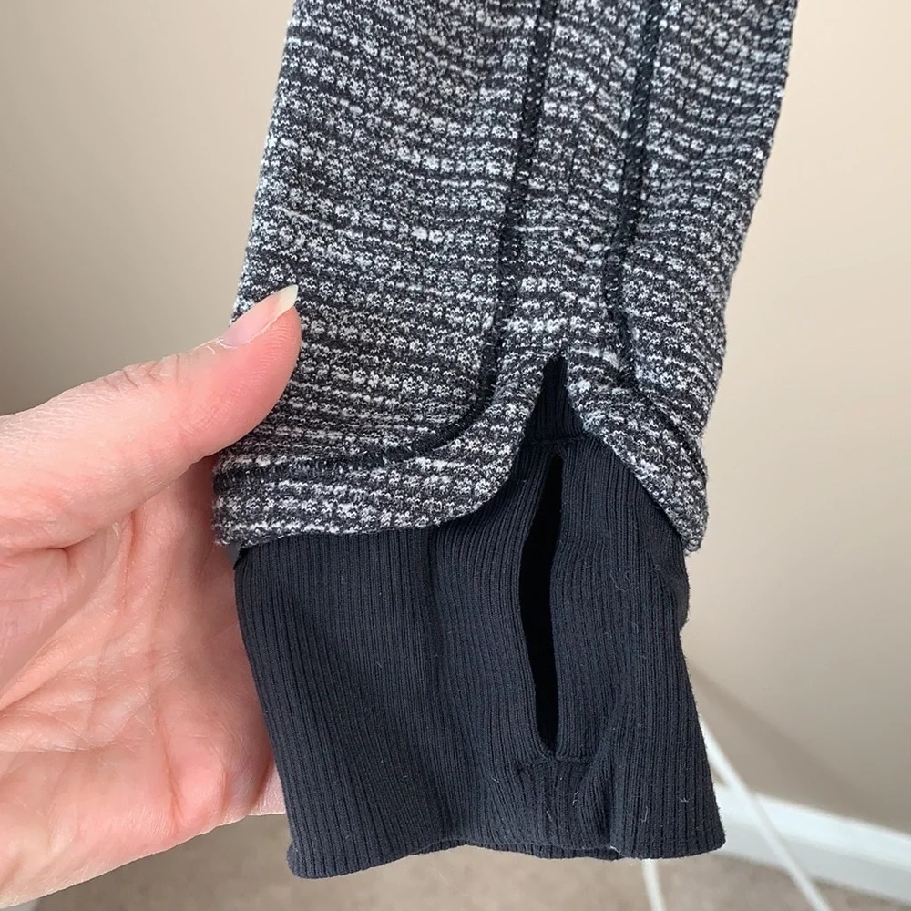 Lululemon heathered black gray long sleeve 1/4 zip top sz 8